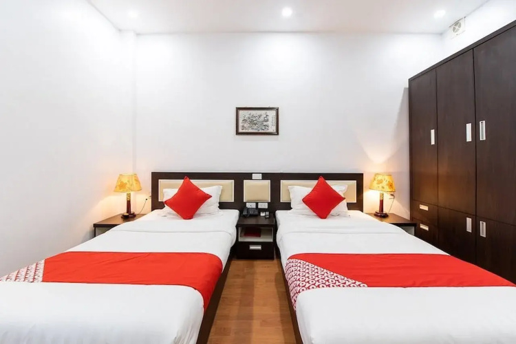 OYO 518 Chariot Hotel