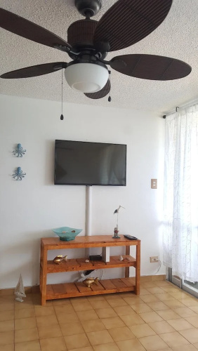 Breathtaking ocean view apt, steps from the beach!