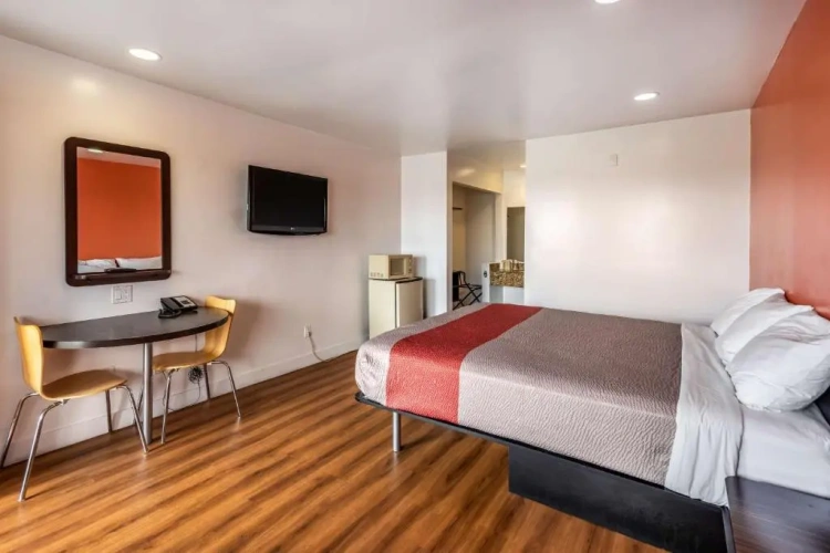 Deluxe Double Suite