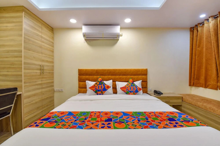 Fabhotel Pink City