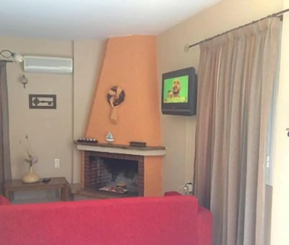 2 Bedrooms Villa