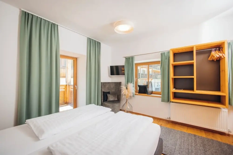 Premium Double room with balcony and with mountain view