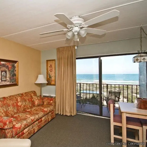 Beacher's Lodge Oceanfront Suites