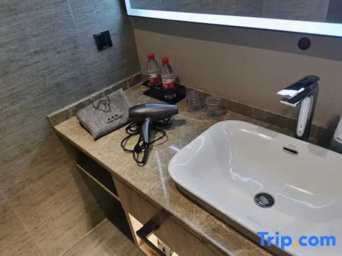 Yiwang Hotel · Selection