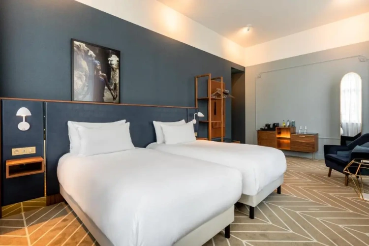 Emerald Twin room