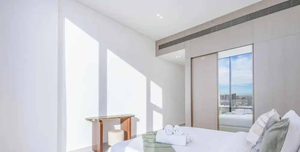 LUX  The Phantom Sky Pool Suite