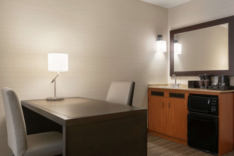 Embassy Suites by Hilton Boston at Logan Airport photo 30