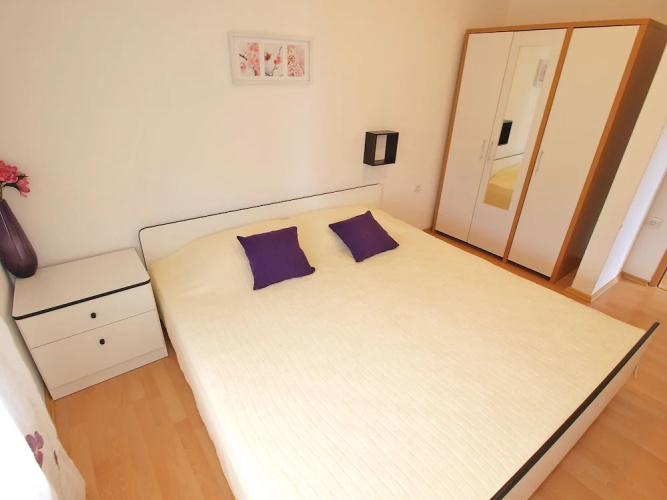 Apartments Mara 44