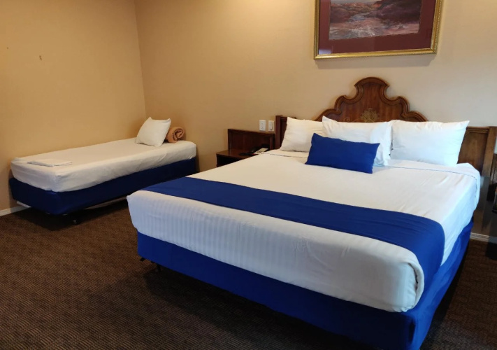Colony Inn