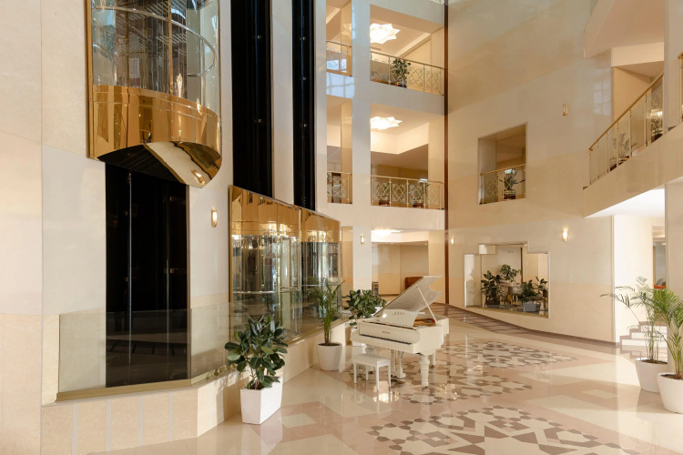 Ramada Plaza By Wyndham Gence