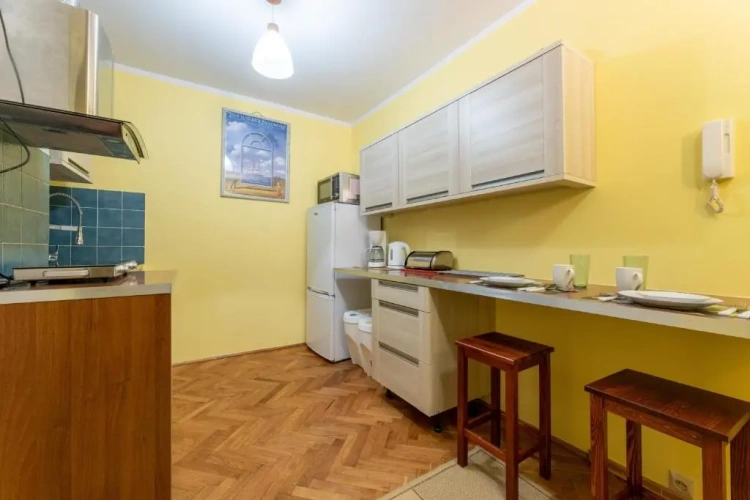 2 Bedrooms Apartment