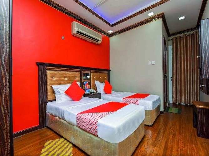 OYO 154 Blue Diamond Hotel