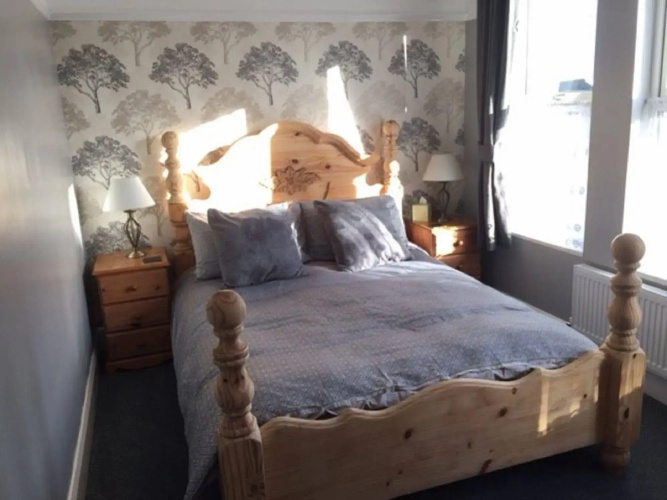 Pine Lodge Guest House