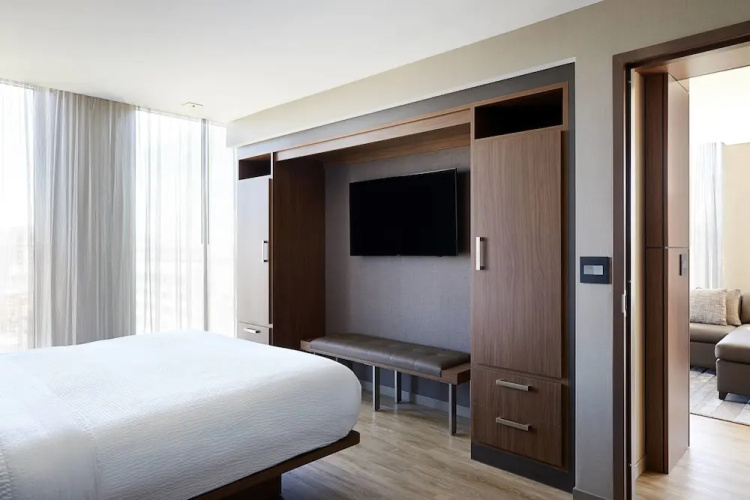 AC Hotel Madison Downtown
