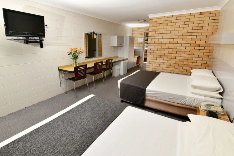 Standard Sextuple room