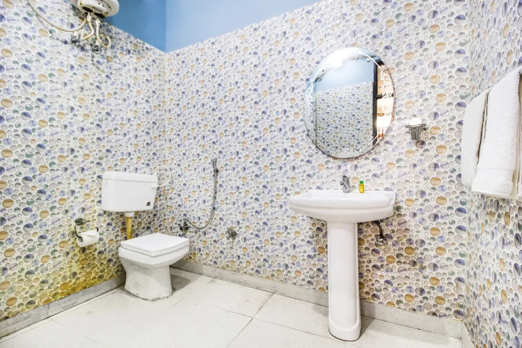 Fabhotel Sri Karthikeya Grand