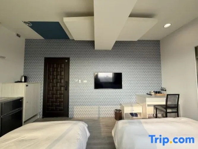 Deluxe Double room with city view