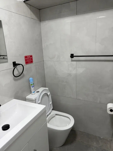 1 Bed Flat - Sleeps 2 - Parking - Wifi