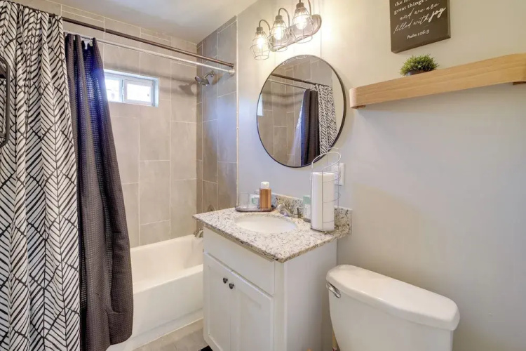 1 Mi to Tulsa Arts District: Home w/ Yard!