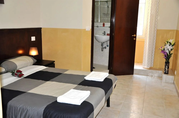 Romangelo Hostel