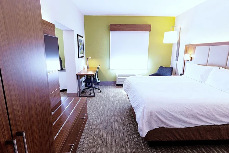 1 Bedroom Suite