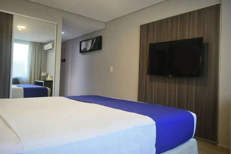 Standard Double room with partial view