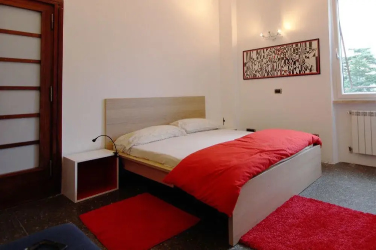 Room in Rome Isole