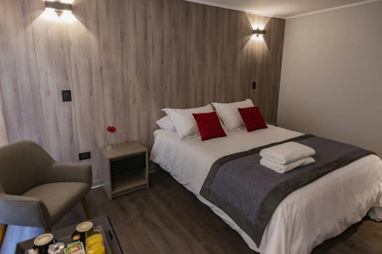 Hotel H9