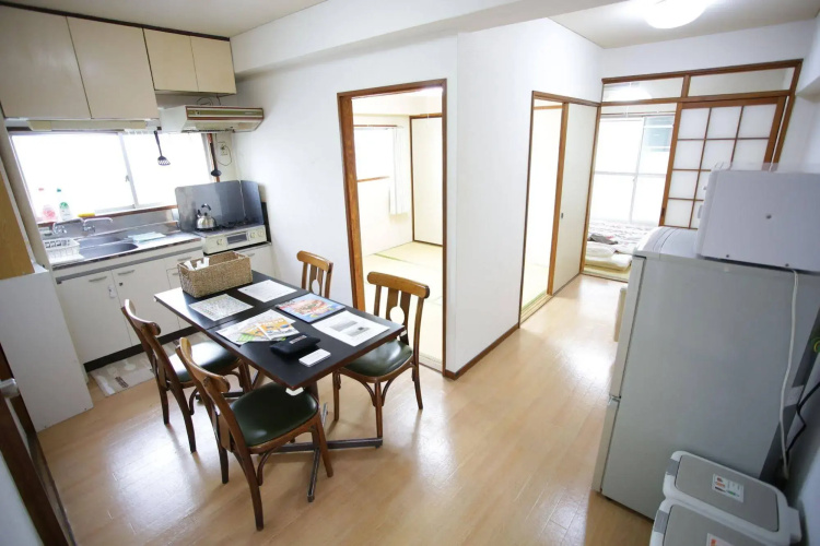 Takano Apartment