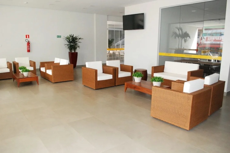 Everest Flat Service