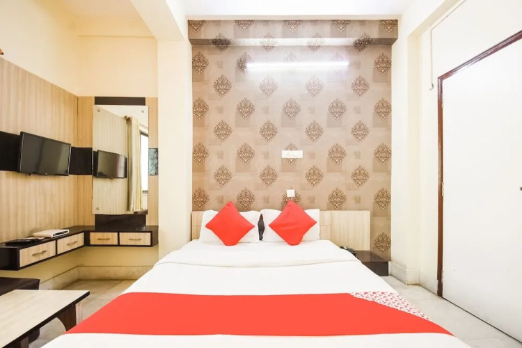 OYO 8189 Shree Krishna Guest House