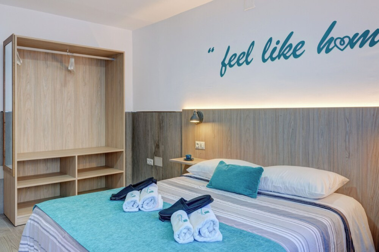 Andalusian Apartment By Seric