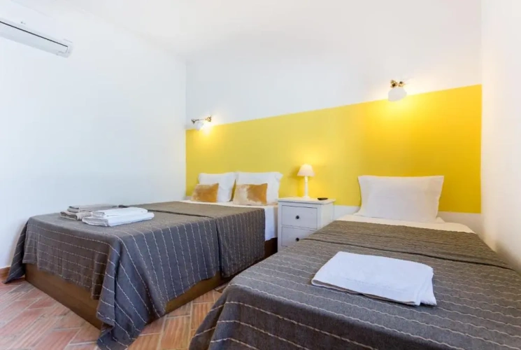 Triple room