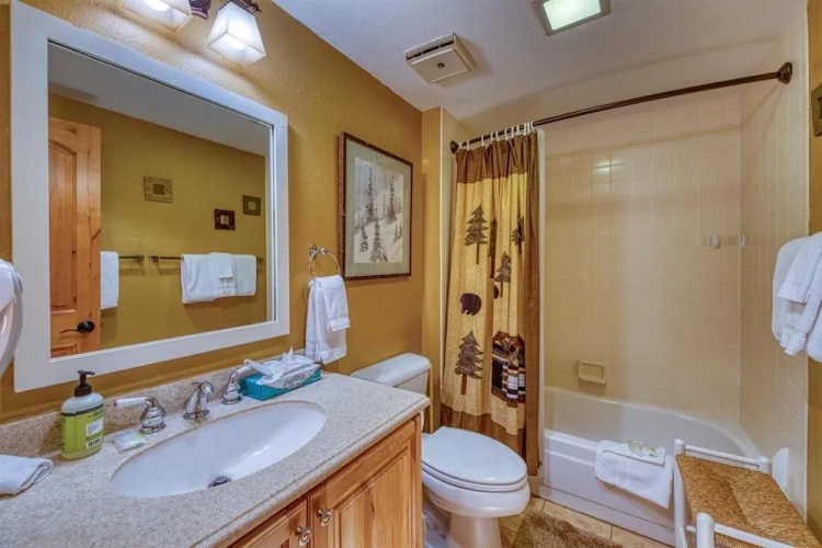 2 Bedroom Condo in Keystone - West Keystone