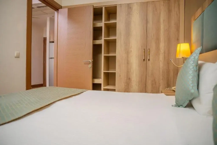 Connection room
