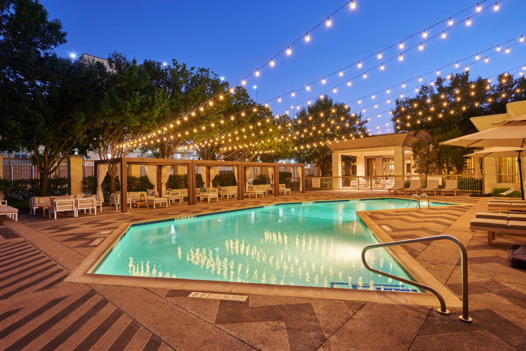DoubleTree by Hilton Hotel Dallas - Market Center photo 18