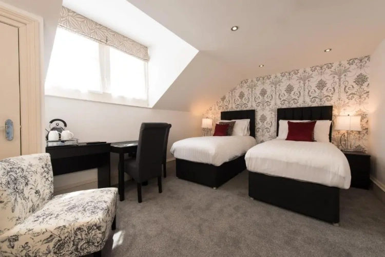 Twin Suite