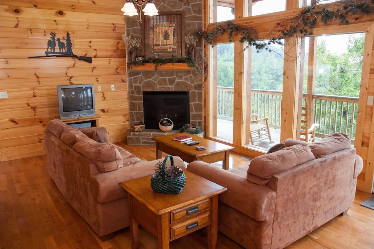 AMERICAN BEAUTY - 5 Br Cabin