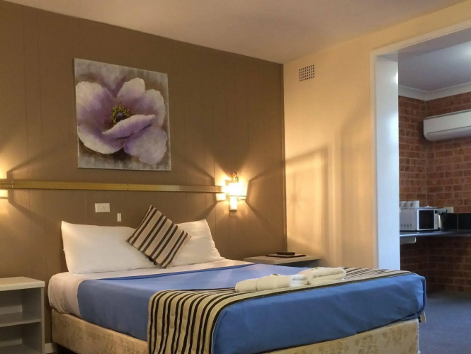 Riverview Motor Inn
