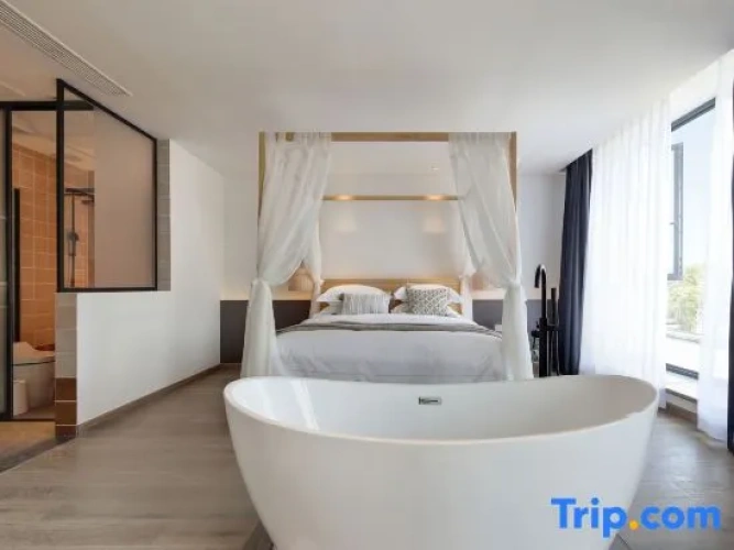 Suite with view