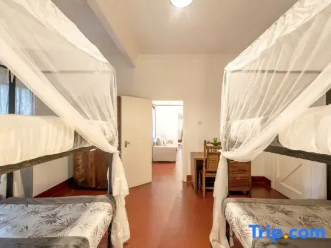 Double Cottage