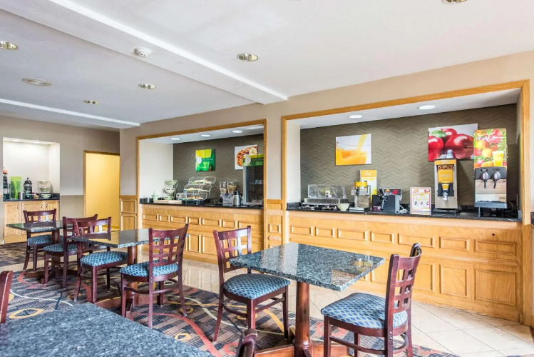 Quality Inn & Suites Hotel Muncie