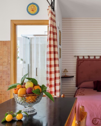 Studio with garden view