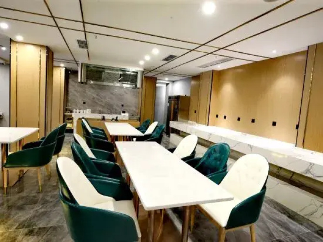 Qinghuaigu Hotel