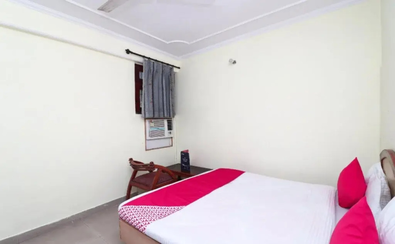 Hotel Centre Point By OYO Rooms