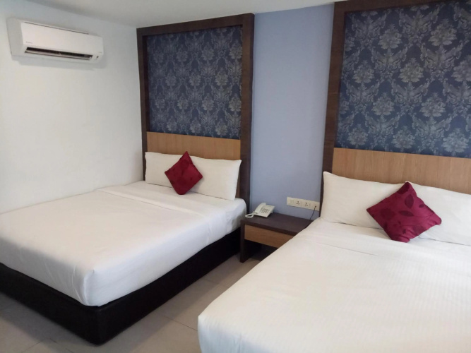 Check In Hotel