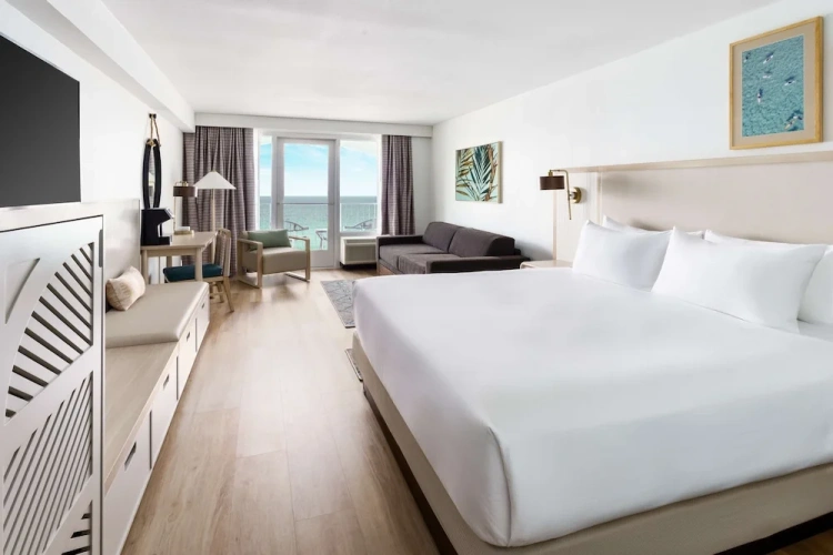 Standard Double room with balcony and with bay view