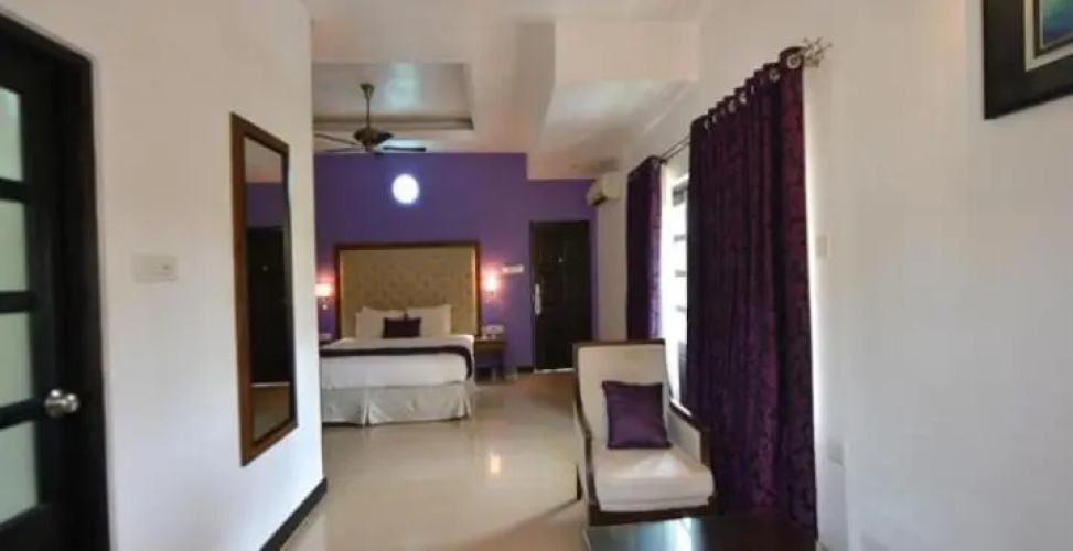 Silver Sands Hide Away