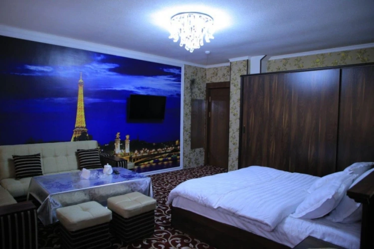 Double Suite