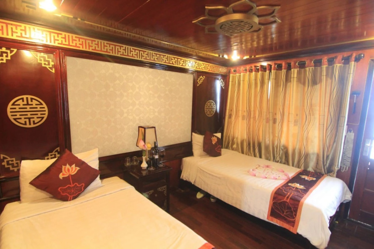 Lan Ha Legend Cruise